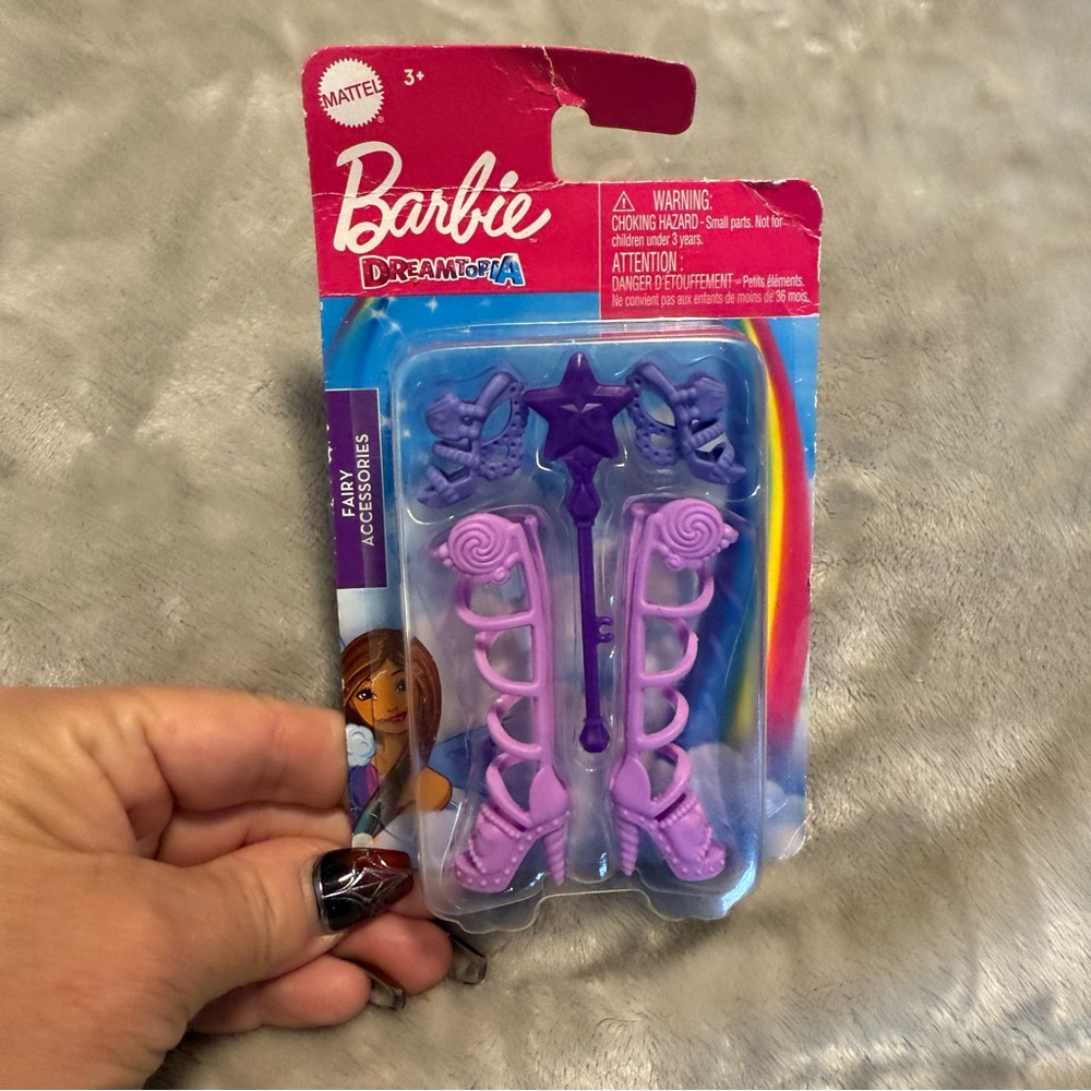 2021 Barbie Dreamtopia Fairy Accessories Mattel Wand & 2 Shoes‎ / Boots Sandals